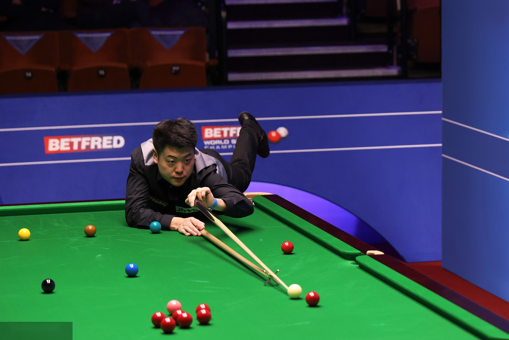 业生涯充满 业生涯充满