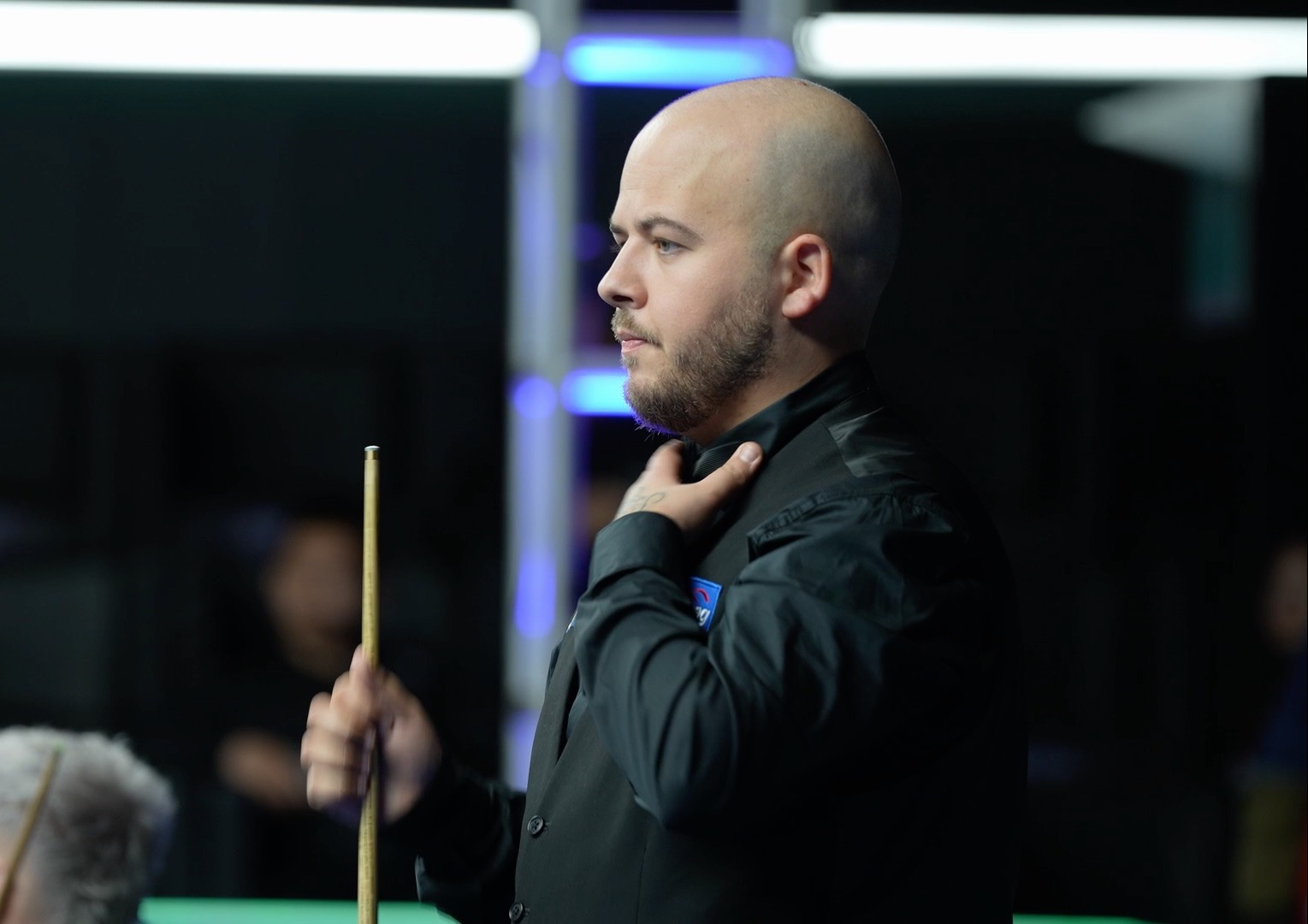 手进行针对 手进行针对